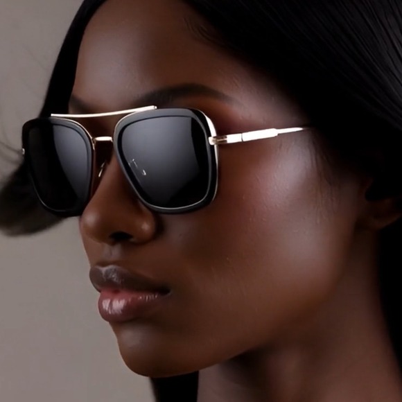 Accessories - Square Sunglasses Black Gold Frame Stylish Fashion Eyewear Elegant Women‎ Lentes